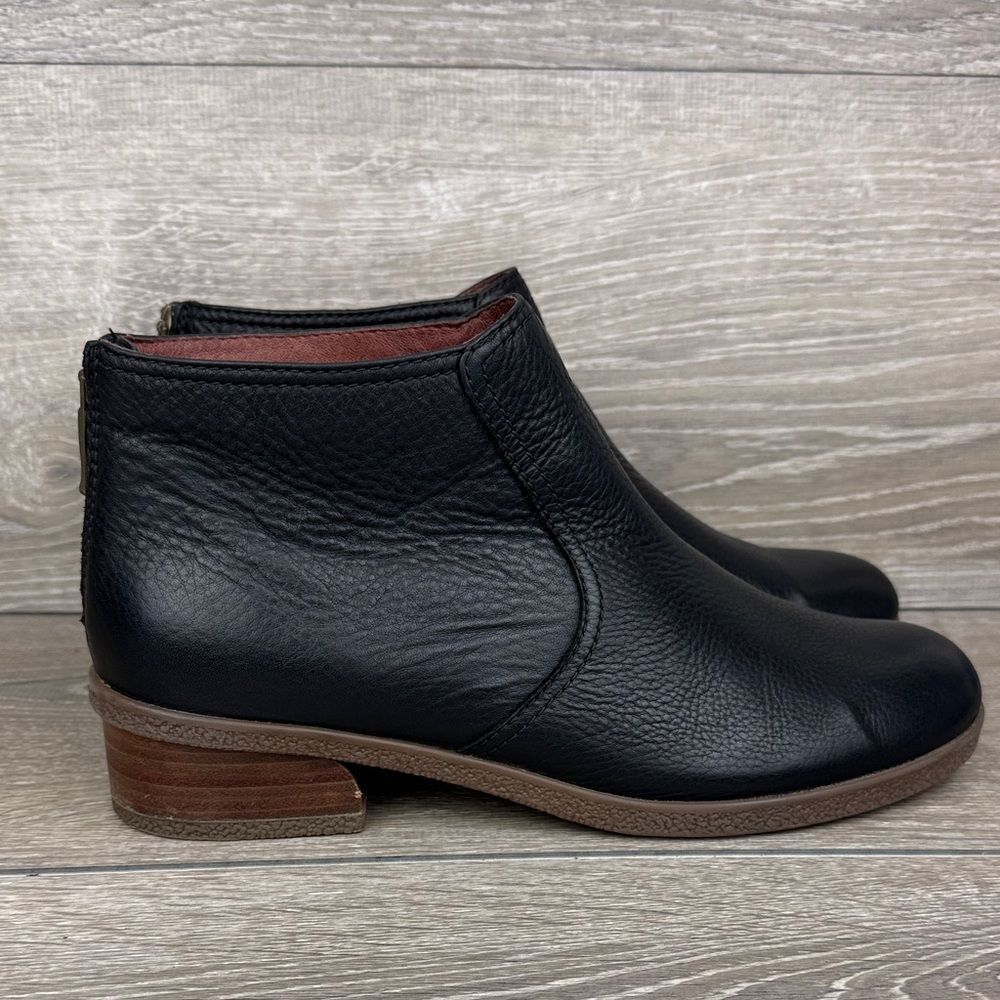 Dansko Becki Women’s Sz 10.5-11/EU 41 Black Leather Rear Zip Heeled Ankle Boots